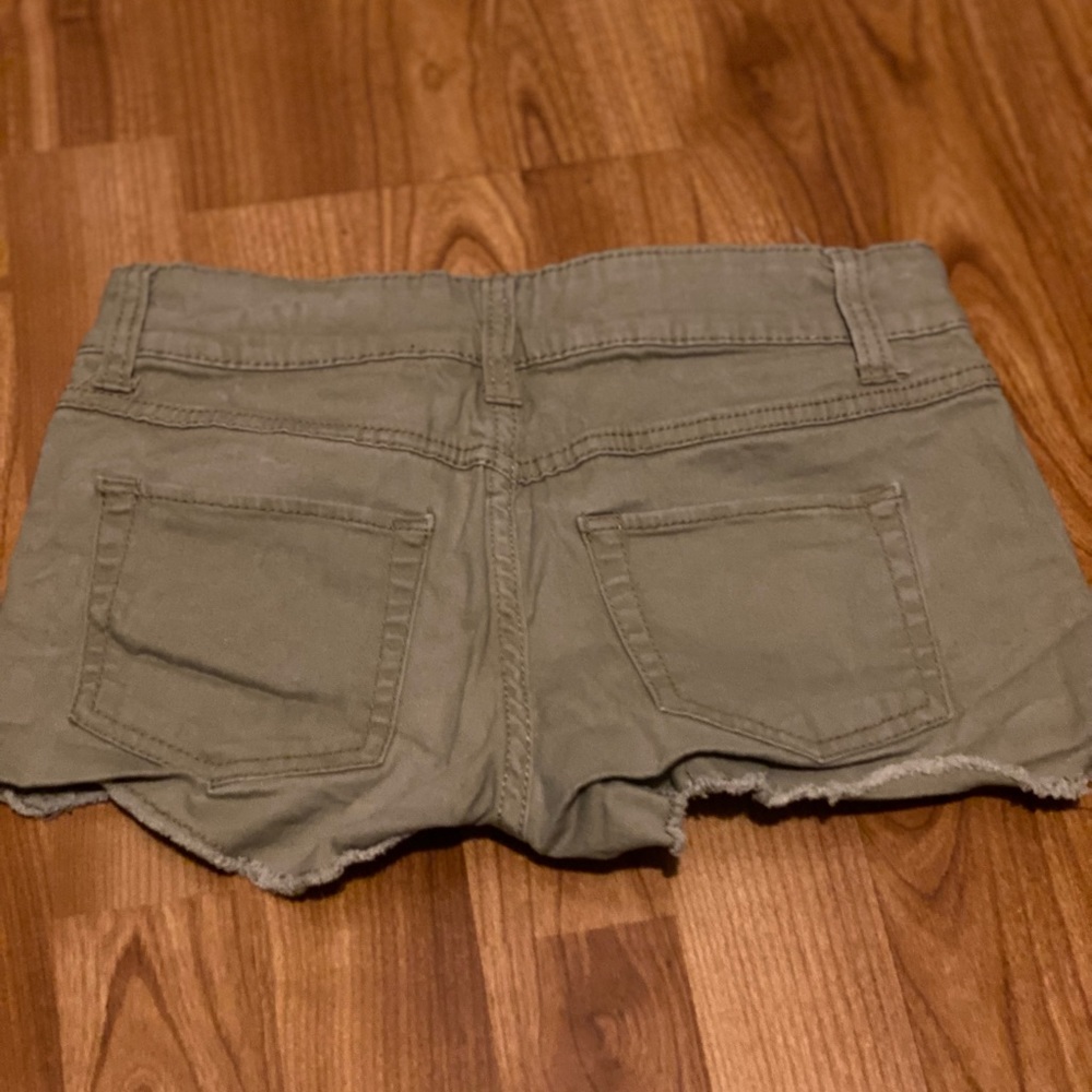 Shorts - Picture 2 of 2